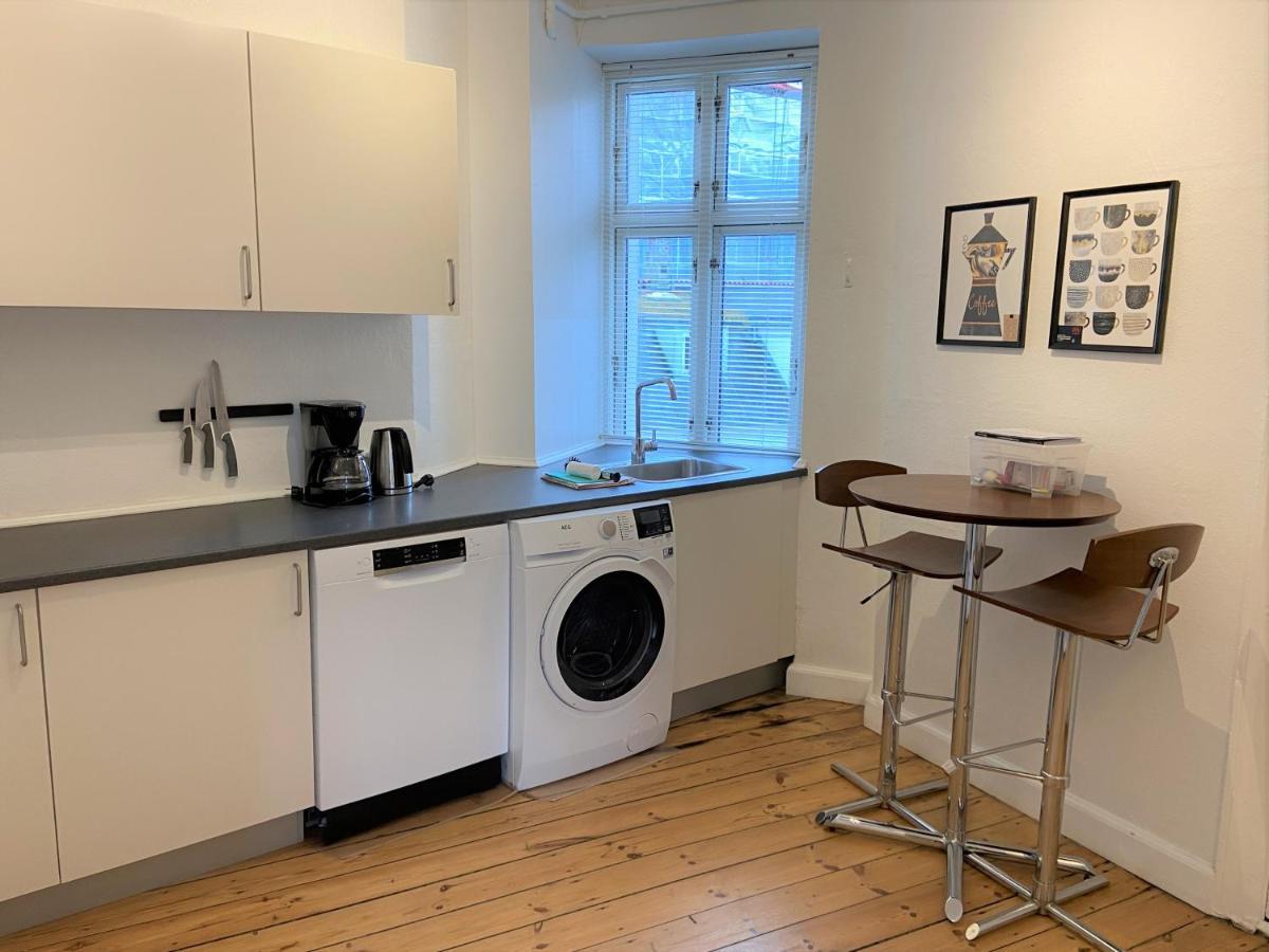 Apartment Lovely And Homey 2-bedroom In Charming Osterbro *
